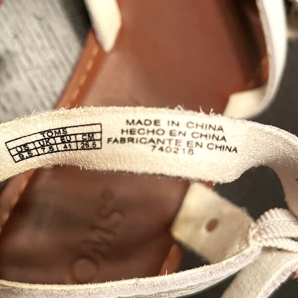 TOMS White Leather Flat Thong Sandals Women's Size 9.5 - Picture 11 of 11
